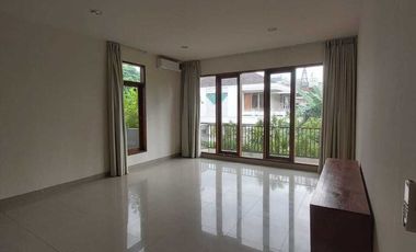 5 Bedroom Simprug Garden - cozy