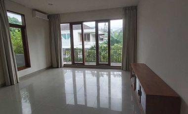 5 Bedroom Simprug Garden - cozy