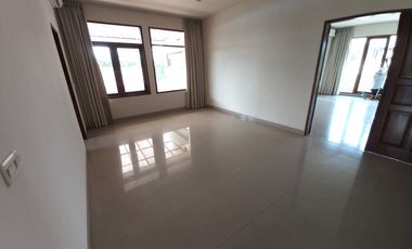 5 Bedroom Simprug Garden - cozy