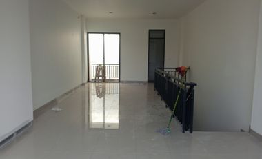 Disewa Ruko 3 Lantai Brand New Green Lake City Konsep Korean Style