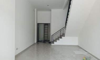 Disewa Ruko 3 Lantai Brand New Green Lake City Konsep Korean Style