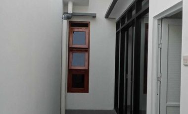 rumah di pengasih dekat kampus UNY Wates kulon progo