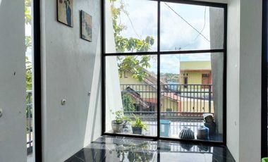 Rumah Besar di Kaplingan DPRD, Blora kota