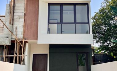 Dijual Rumah 2 Lantai Ready Jatiasih, Skylight & Garden Inside