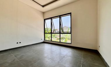 Dijual Rumah 2 Lantai Ready Jatiasih, Skylight & Garden Inside