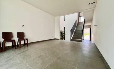 Dijual Rumah 2 Lantai Ready Jatiasih, Skylight & Garden Inside