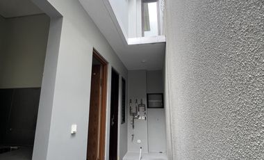 Rumah Baru, siap huni. Dekat Cibubur. 10 menit  TSM Cibubur
