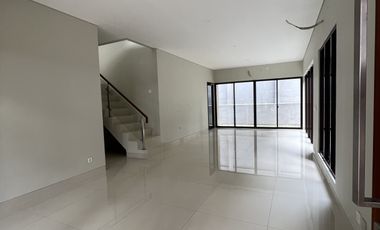 Rumah Baru, siap huni. Dekat Cibubur. 10 menit  TSM Cibubur