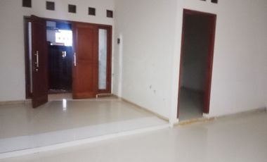 Rumah Cluster 2 lantai deket Kampus Akfist Colomadu