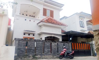 Rumah Cluster 2 lantai deket Kampus Akfist Colomadu