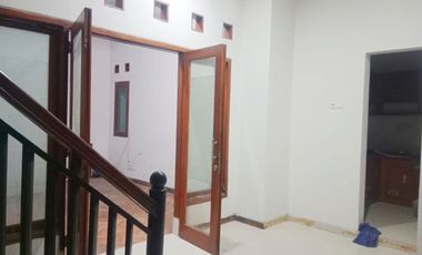 Rumah Cluster 2 lantai deket Kampus Akfist Colomadu