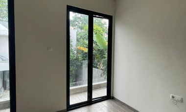 Dijual Rumah Bagus Siap Huni di Cluster Elements Residence