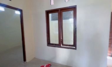 Rumah Bagus Dekat Bandara Adi Sumarmo