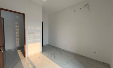 Disewakan Rumah 2 Lantai Di Meruyung