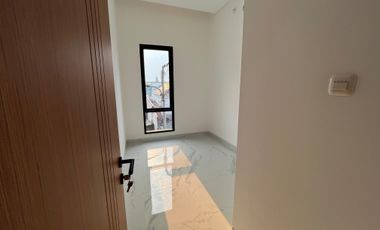 Disewakan Rumah 2 Lantai Di Meruyung