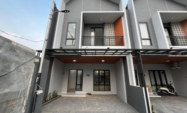 Disewakan Rumah 2 Lantai Di Meruyung