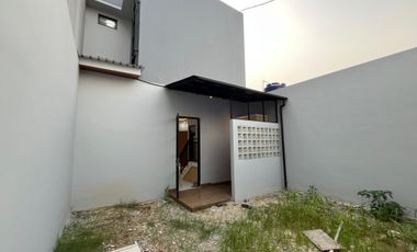 Disewakan Rumah 2 Lantai Di Meruyung