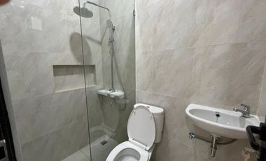 Disewakan Rumah 2 Lantai Di Meruyung