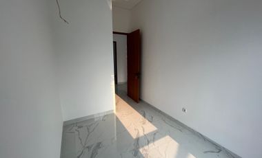 Disewakan Rumah 2 Lantai Di Meruyung