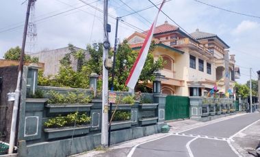 Rumah Luas Bagus Kokoh 2 Lantai Dekat Luwes Mall dan Stasiun Palur