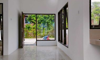 rumah cantik minimalis 1 lantai di palm hills sepinggan