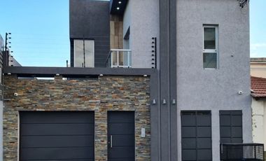 Departamento Tipo Casa en alquiler en Lanus Este