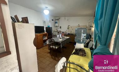 Casa en venta c/ cochera en San Miguel