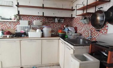 DISEWA RUMAH TAHUNAN 3 LANTAI ROOFTOP FURNISH BAGUS SENTUL CITY SSR874