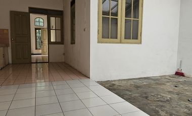 Rumah dekat sekolahan dian harapan lippo village