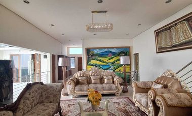 Dijual Rumah Mewah di Gajah Mungkur Semarang, Bebas Banjir, Furnished