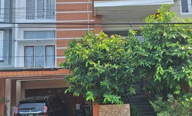 Dijual Rumah Mewah di Gajah Mungkur Semarang, Bebas Banjir, Furnished