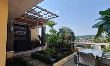 Dijual Rumah Mewah di Gajah Mungkur Semarang, Bebas Banjir, Furnished