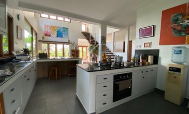 Villa / Bungalow Jual atau Lease di Seraya Karangasem