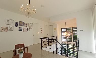 RUMAH MEWAH DI SAYAP DAGO dengan Pemandangan Kota Bandung