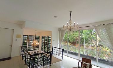 RUMAH MEWAH DI SAYAP DAGO dengan Pemandangan Kota Bandung