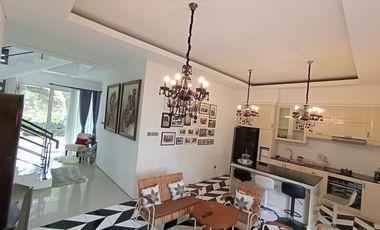 RUMAH MEWAH DI SAYAP DAGO dengan Pemandangan Kota Bandung