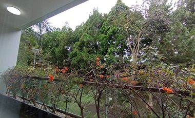 RUMAH MEWAH DI SAYAP DAGO dengan Pemandangan Kota Bandung