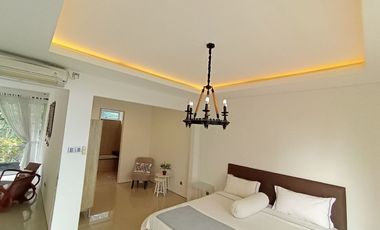 RUMAH MEWAH DI SAYAP DAGO dengan Pemandangan Kota Bandung