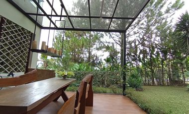RUMAH MEWAH DI SAYAP DAGO dengan Pemandangan Kota Bandung