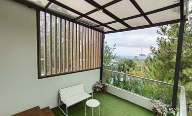 RUMAH MEWAH DI SAYAP DAGO dengan Pemandangan Kota Bandung
