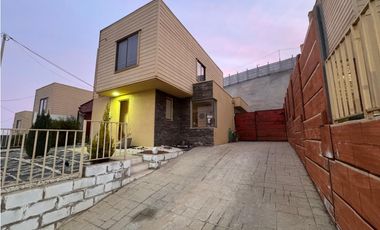 Casa En arriendo en Condominio Mirador Norte, Villa Alemana