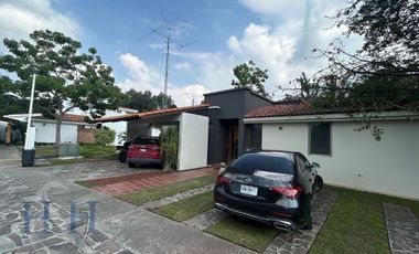 Casa en Venta – Un Solo Nivel en El Bajío, Zapopan