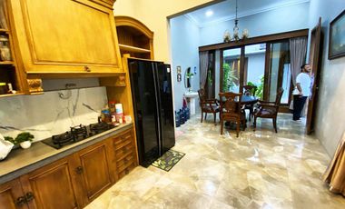 Rumah luas full furnished Dawung wetan serengan Solo