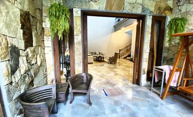 Rumah luas full furnished Dawung wetan serengan Solo