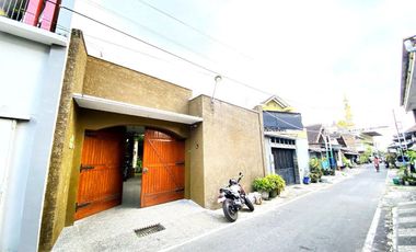 Rumah luas full furnished Dawung wetan serengan Solo