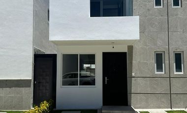 Renta De Casa Bosques ICA Residencial