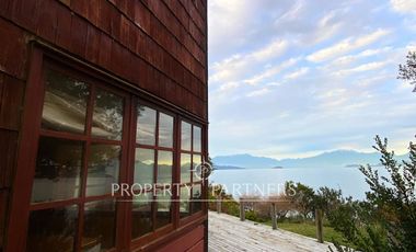 CASA BORDE LAGO RANCO