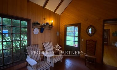 CASA BORDE LAGO RANCO