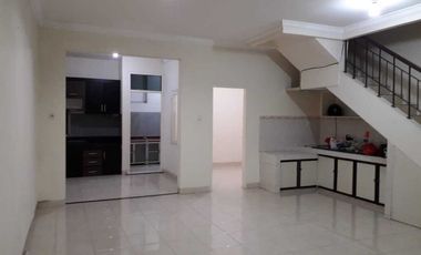 Disewakan rumah Malibu KT4+1 , semifurnished, rapi siap pakai