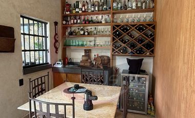 Exclusiva casa en venta en Lomas de Cocoyoc, colindante al campo de golf